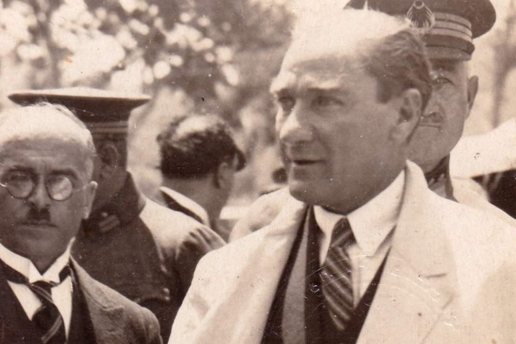 Eylül Esintisi - Ölümsüz Atatürk