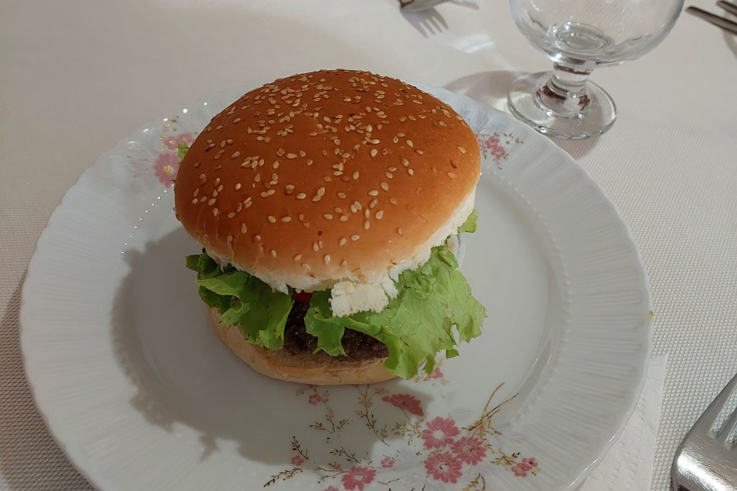 Eylül Esintisi - Hamburger Köftesi